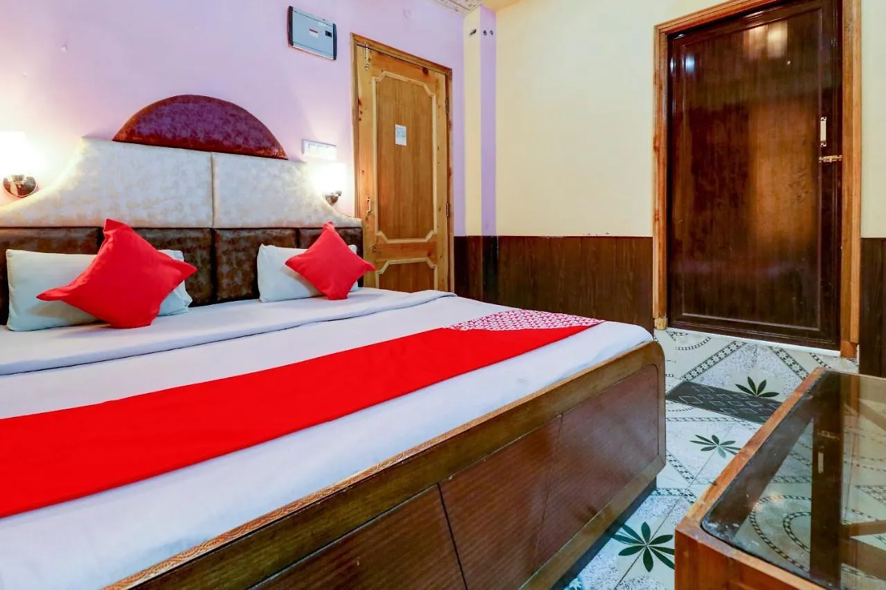 Oyo Hotel C Shimla 3*,